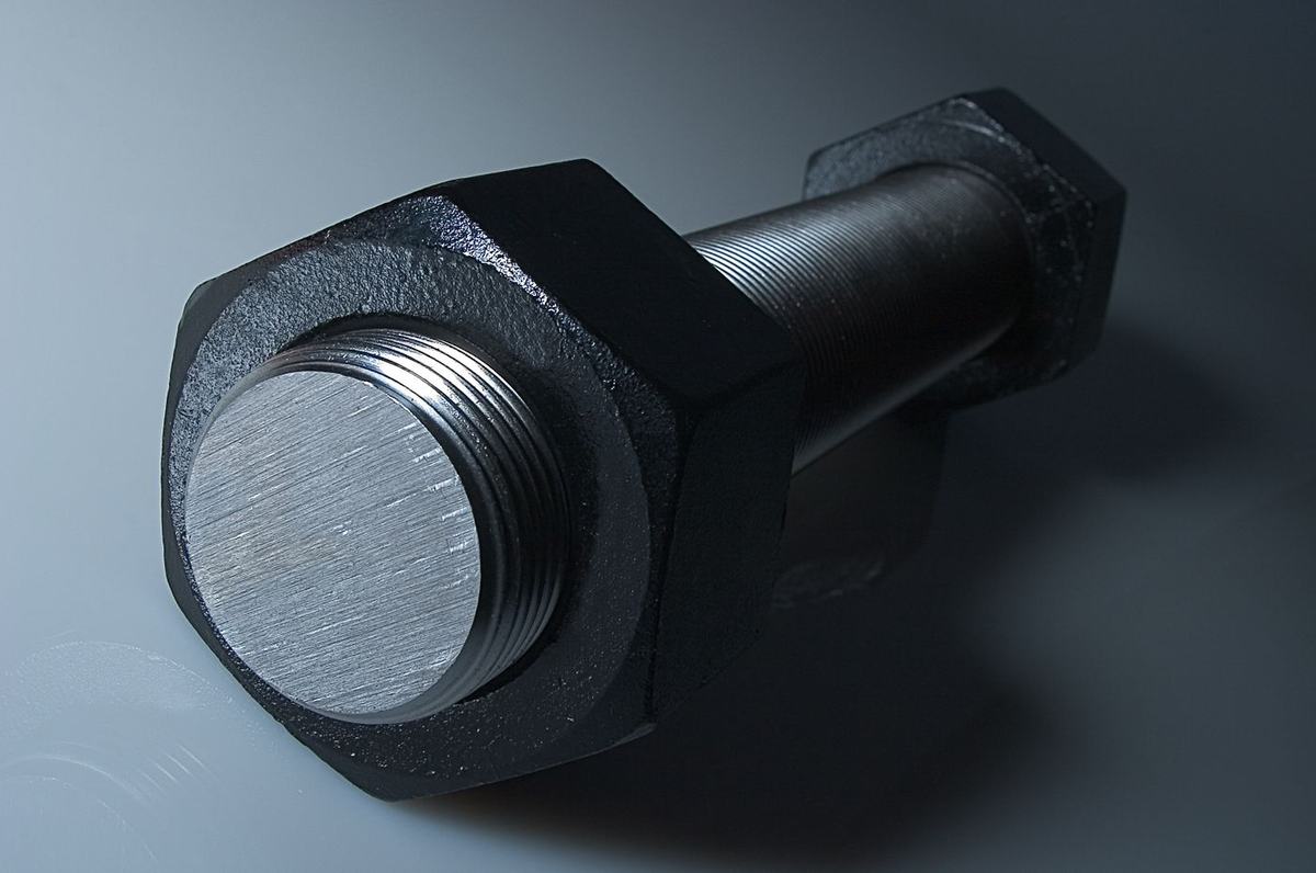 Heavy hex bolt and nut